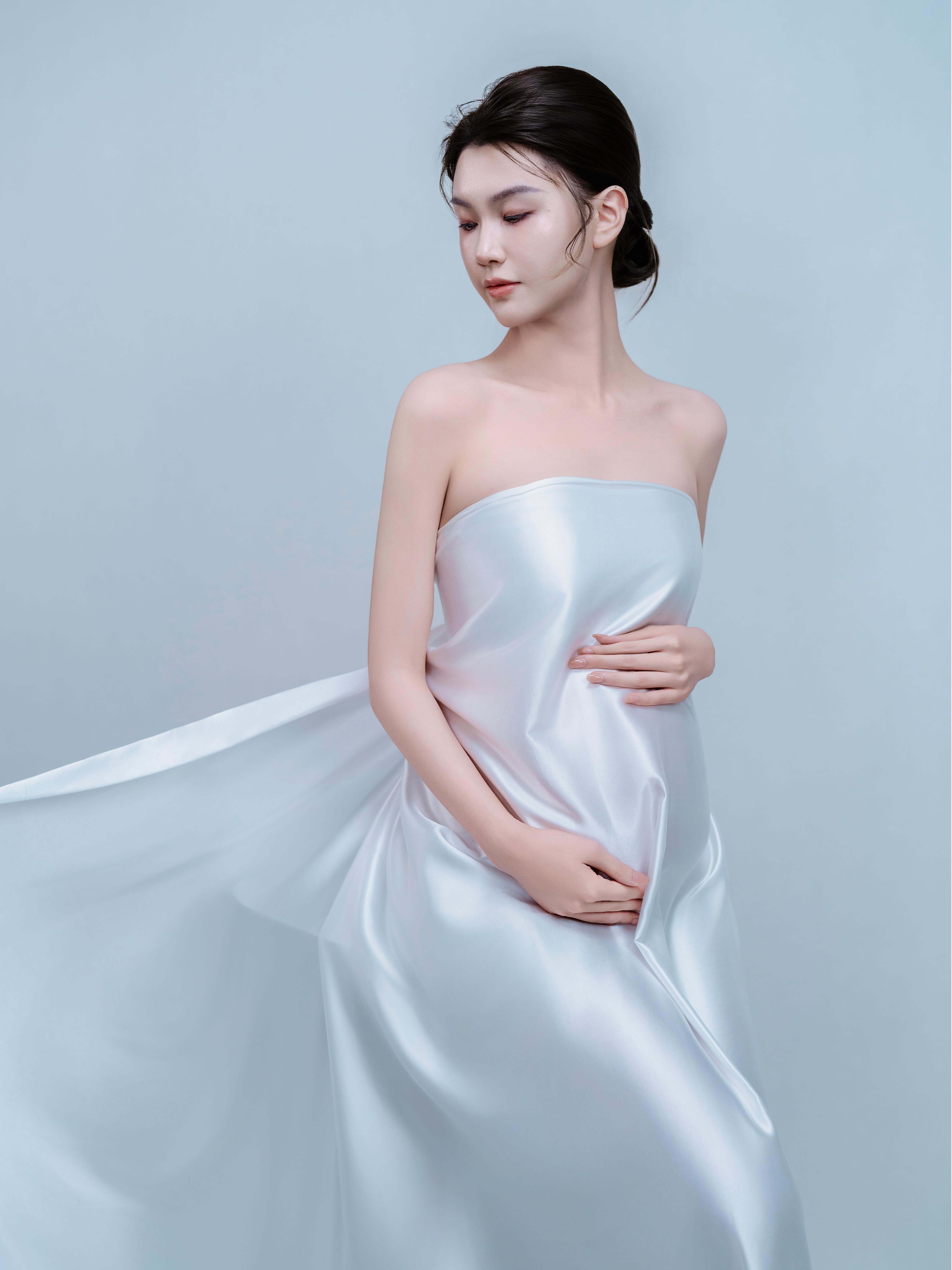 轻奢“不贵”，极具性价比